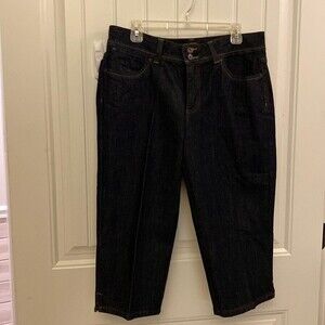 E723 St John’s Bay dark denim Capri EUC Size 12